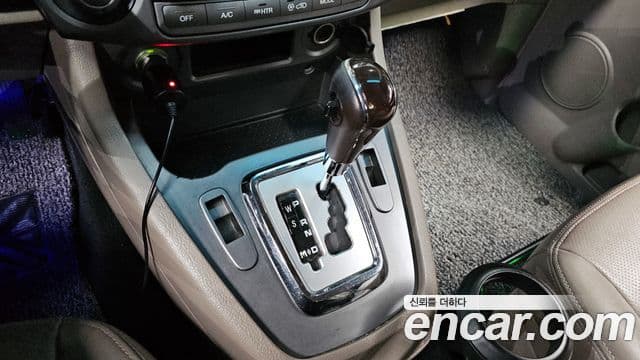 KG모빌리티(SsangYong) Korando 투리스모 4WD Chateau 9인승, 2016 9