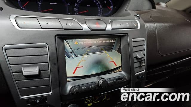 KG모빌리티(SsangYong) Korando 투리스모 4WD Chateau 9인승, 2016 15