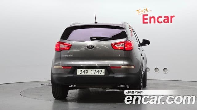 Kia Sportage R Premium, 2012 4