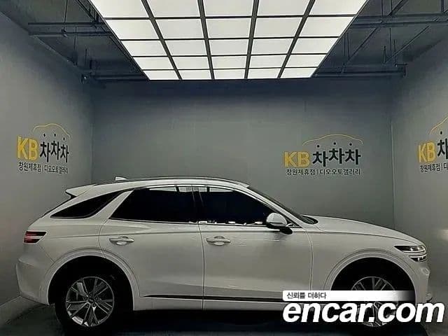 Genesis GV70, 2023 3