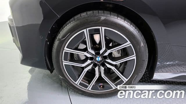 BMW 7시리즈 (G70) 740i sDrive M Sport, 2023 все фото