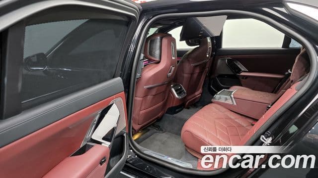 BMW 7시리즈 (G70) 740i sDrive M Sport, 2023 12