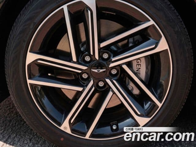 Genesis G80 (RG3) бензин 2.5 турбо AWD, 2026 4