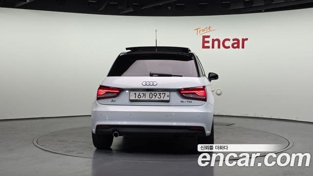 Audi A1 30 TDI Design Premium Sportback, 2015 4