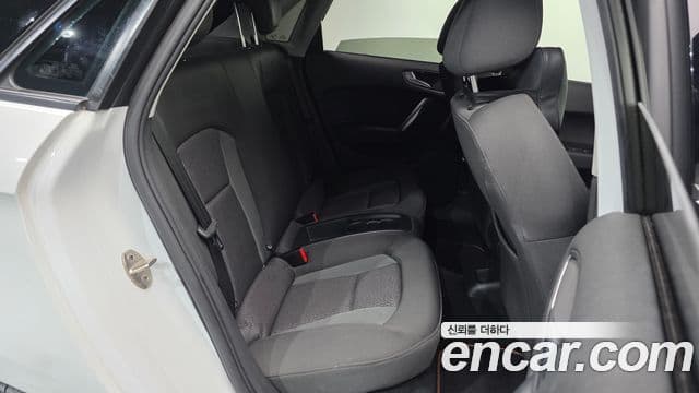 Audi A1 30 TDI Design Premium Sportback, 2015 12