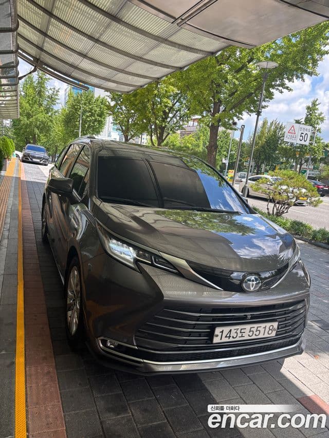 Toyota Sienna 4세대, 2023 все фото