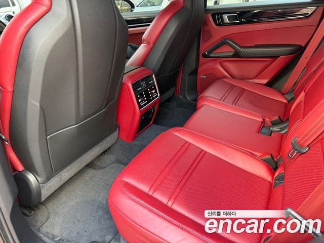 Porsche Cayenne (PO536) 3.0 купе, 2021 9