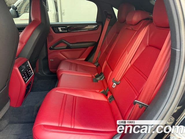 Porsche Cayenne (PO536) 3.0 купе, 2021 10