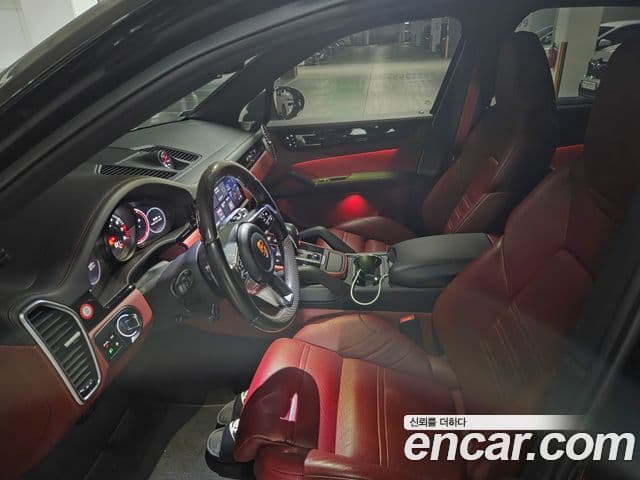 Porsche Cayenne (PO536), 2019 14