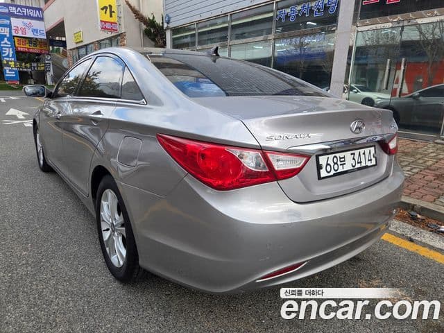 Hyundai YF Sonata LPI Premier(для людей с инвалидностью), 2010 2