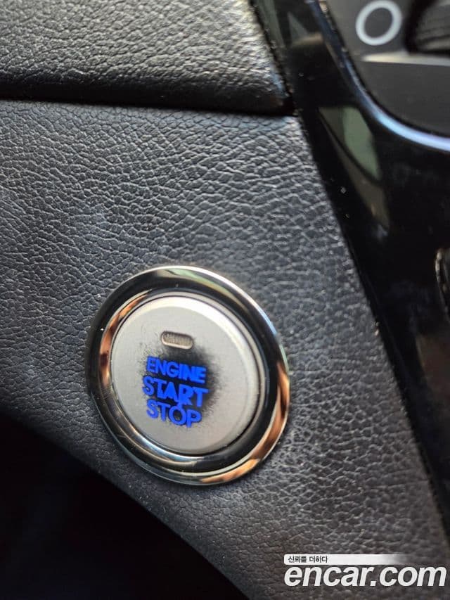 Hyundai YF Sonata LPI Premier(для людей с инвалидностью), 2010 17