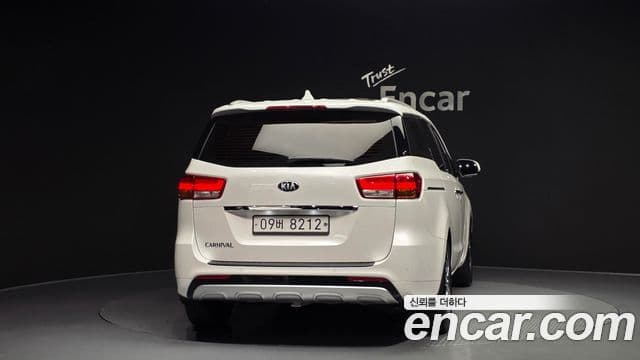 Kia All New Carnival Prestige, 2018 4