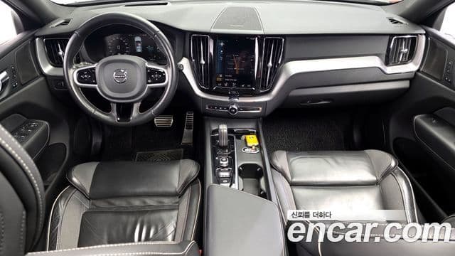 Volvo XC60 2세대 T8 R-Design, 2021 7