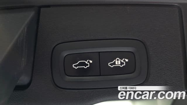 Volvo XC60 2세대 T8 R-Design, 2021 20