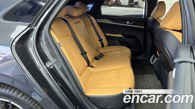 Kia K5 3세대 Signature, 2021 12