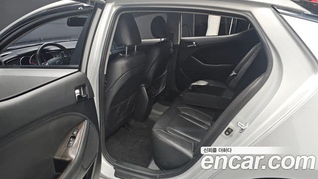 Kia K5 Luxury, 2011 12