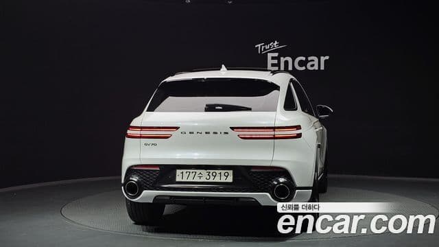 Genesis GV70, 2023 4