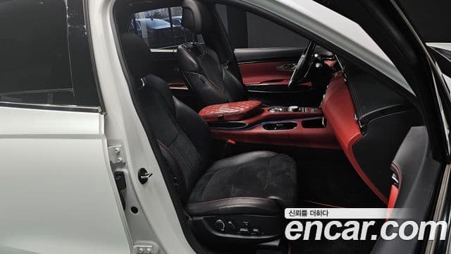 Genesis GV70, 2023 10