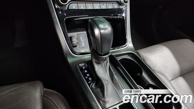 Hyundai Grandeur IG 3.0 LPi Modern (арендный автомобиль), 2018 9