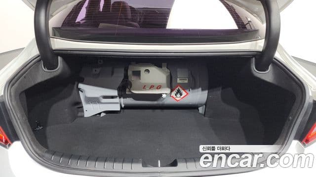 Hyundai Grandeur IG 3.0 LPi Modern (арендный автомобиль), 2018 20