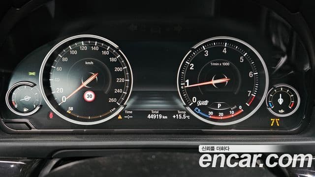 BMW 5시리즈 (F10) 528i M аэродинамический Special Edition, 2016 8