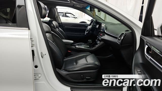 Hyundai Grandeur IG 3.0 LPi Modern (арендный автомобиль), 2018 11