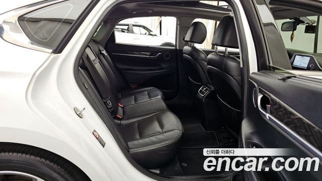 Hyundai Grandeur IG 3.0 LPi Modern (арендный автомобиль), 2018 12