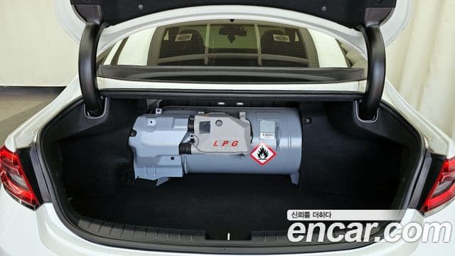 Hyundai Grandeur IG 3.0 LPi Modern (арендный автомобиль), 2018 20