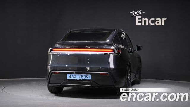 Tesla модель Y, 2025 4