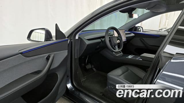 Tesla модель Y, 2025 10