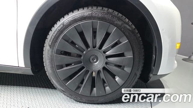 Tesla модель Y Long Range AWD, 2022 все фото