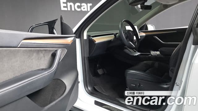 Tesla модель Y Long Range AWD, 2022 10