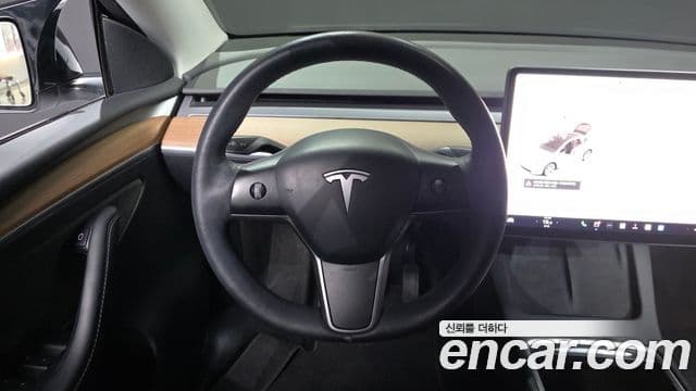 Tesla модель Y Long Range AWD, 2022 13