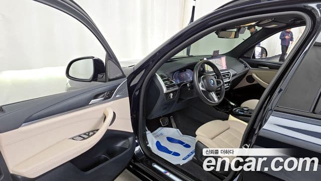 BMW iX3 M Sport, 2025 10