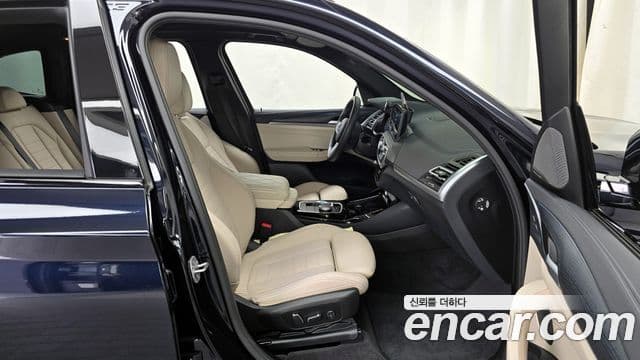 BMW iX3 M Sport, 2025 11