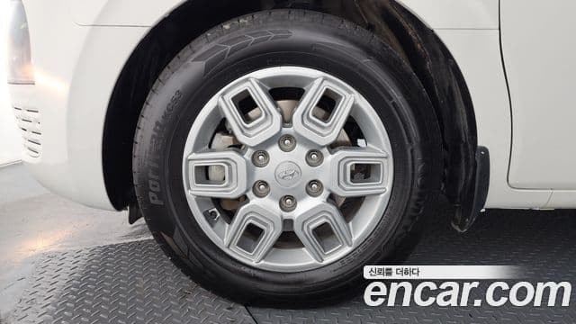 Hyundai Staria Modern, 2022 все фото