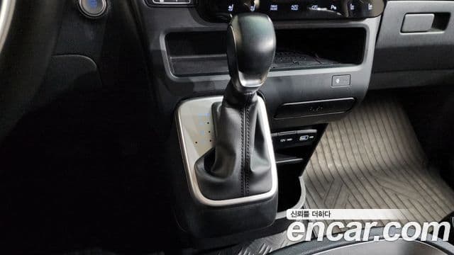 Hyundai Staria Modern, 2022 9