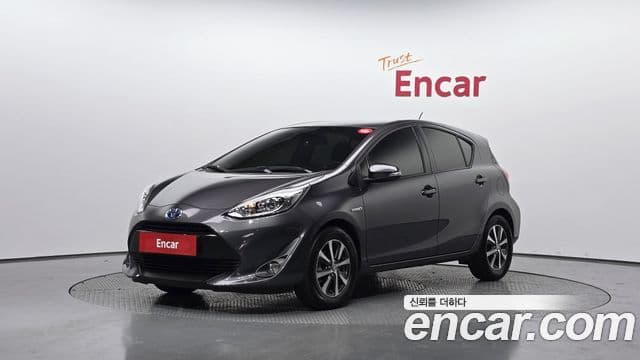 Toyota 프리우스 C, 2018 1