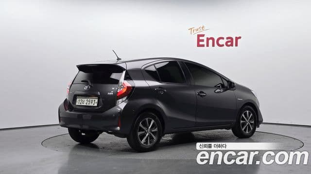 Toyota 프리우스 C, 2018 2