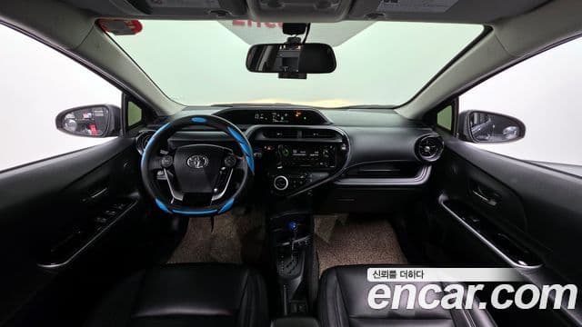 Toyota 프리우스 C, 2018 7