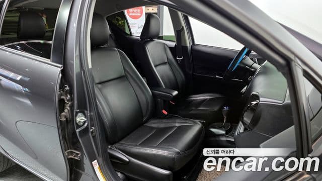 Toyota 프리우스 C, 2018 10