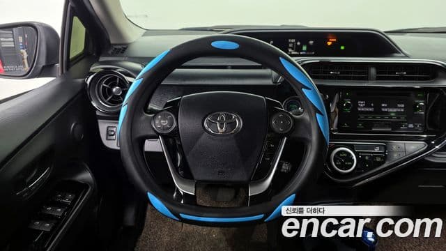 Toyota 프리우스 C, 2018 13