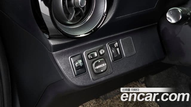 Toyota 프리우스 C, 2018 14