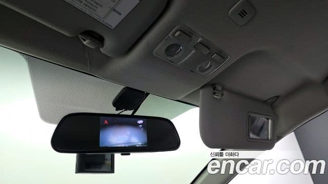 Toyota 프리우스 C, 2018 20