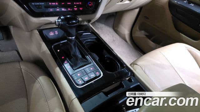 Kia All New Carnival Noblesse, 2015 9