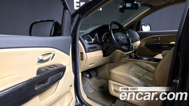 Kia All New Carnival Noblesse, 2015 10