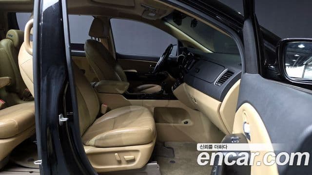 Kia All New Carnival Noblesse, 2015 11