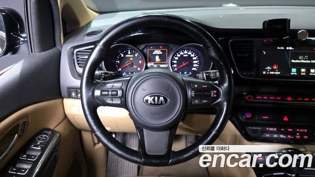 Kia All New Carnival Noblesse, 2015 13