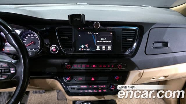 Kia All New Carnival Noblesse, 2015 14