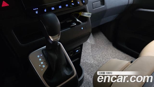 Hyundai Staria Modern, 2024 9